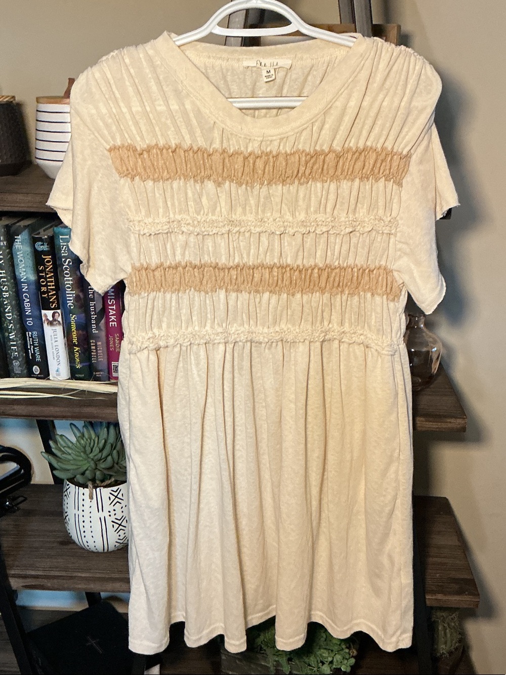 Oli&Hali Cream Smocked Short Sleeve Dress Size M